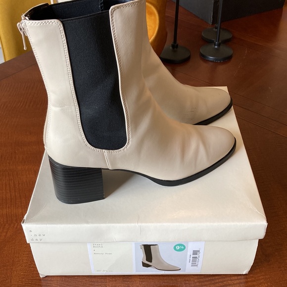 A New Day Cream and Black Booties - Picture 5 of 5